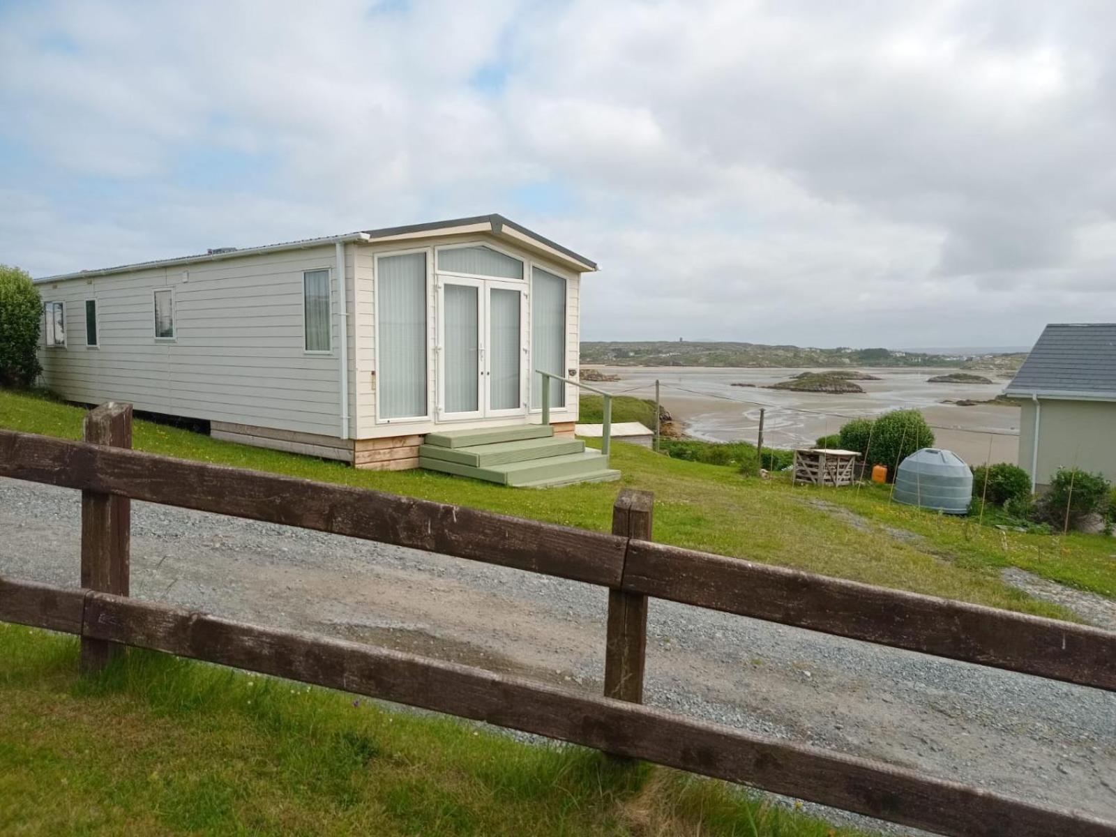 Cascade Lodge & Hot Tub F94 H0Fr Donegal Town Bagian luar foto